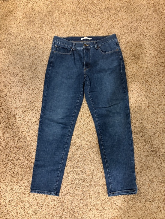 Levi's Denim - Levi”s Classic crop Dark Wash Jeans Blue inseam 25” like new size 10